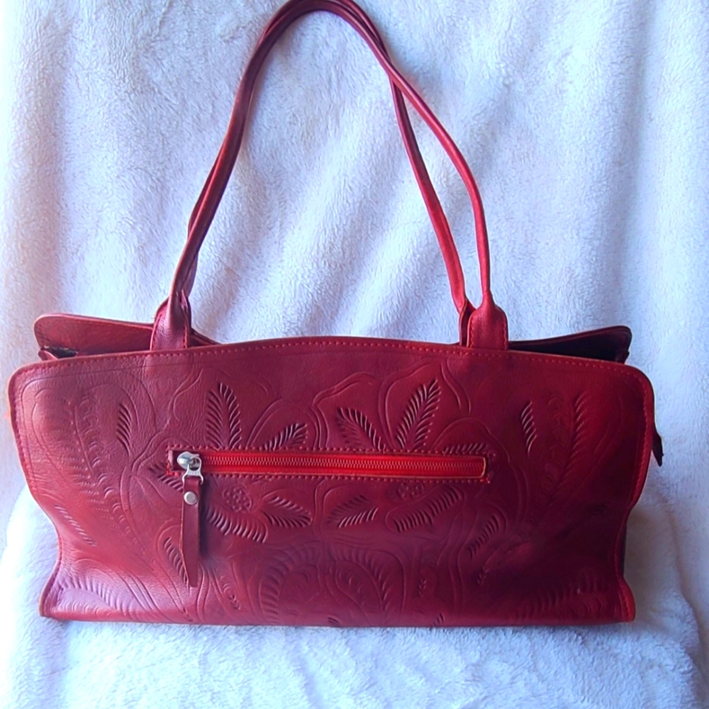 JL Saldivar Beautiful Hand Tooled Leather Purse!
